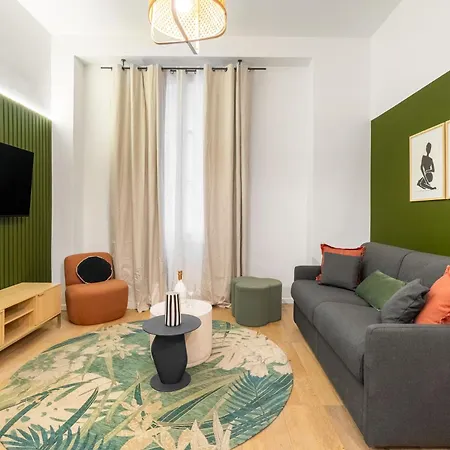 Charming Parisian * Parijs