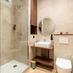 Apartamento Charming Parisian *