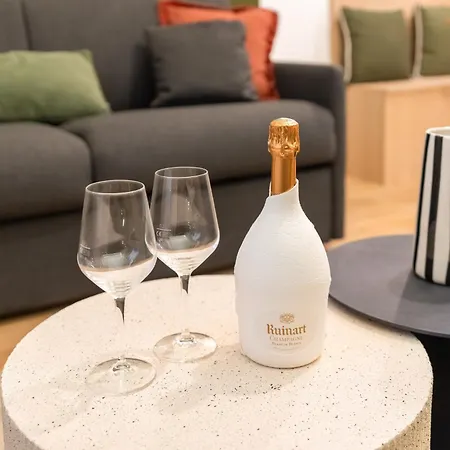 Charming Parisian Apartman