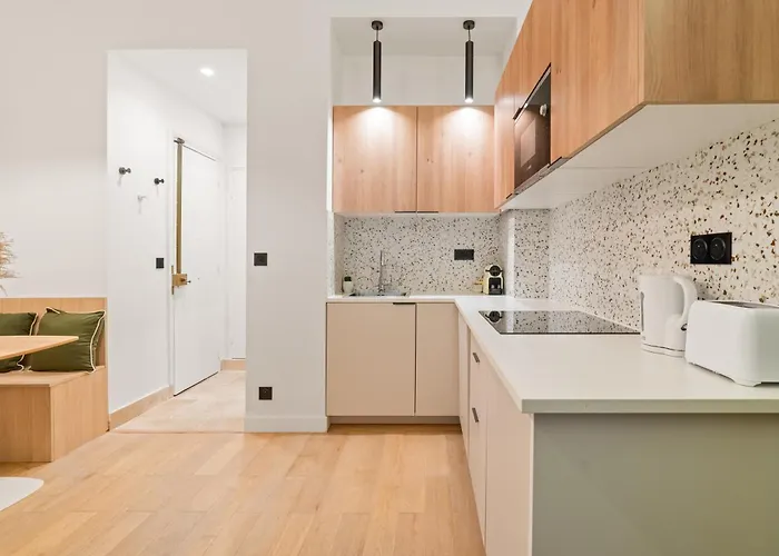 Charming Parisian Párizs